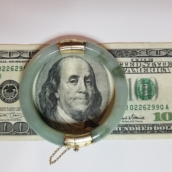 Antique 14K Gold and Green Jadeite Bracelet - Picture 8 of 8